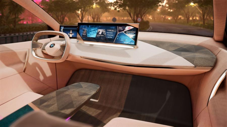 Торпедо BMW Vision iNEXT 2018 года  (фото 127 из 128)